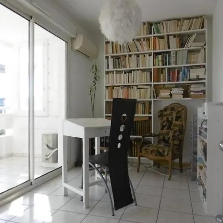 - 4 Pers, 51 M2, 2/1 Appartement *