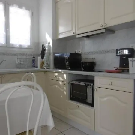 - 4 Pers, 51 M2, 2/1 Sète